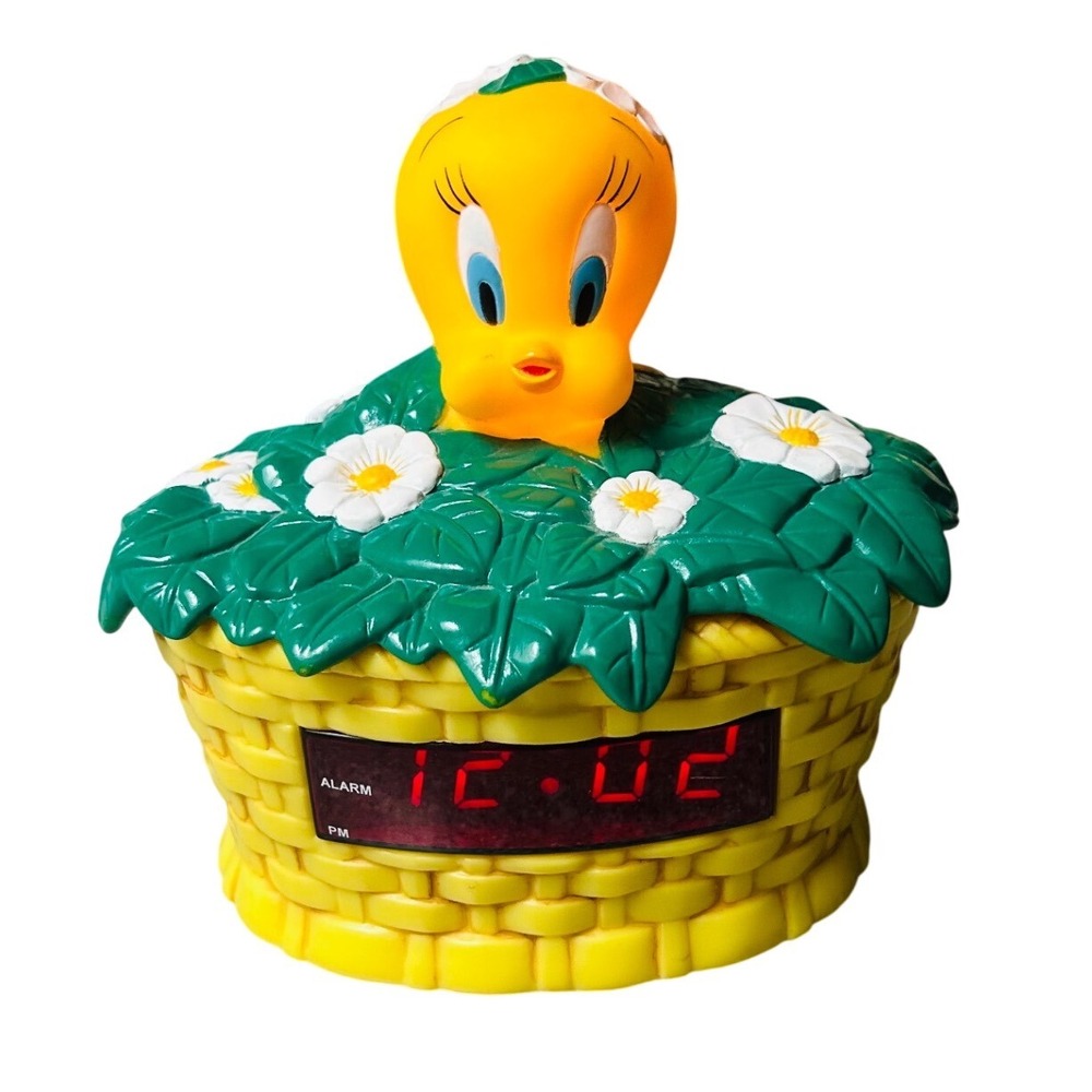 Vintage 1999 Tweety Bird Westclox Digital Alarm Clock Looney Tunes Night Light